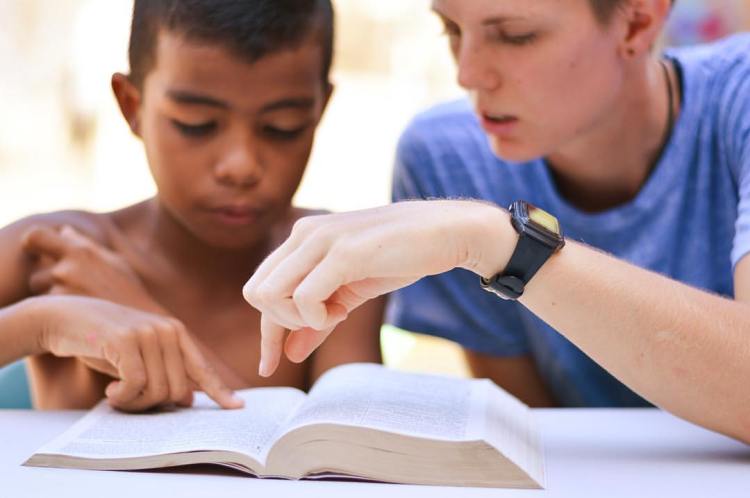 Casafé is one of the ministries we are working with in Costa Rica. The owner, Lisa, is a missionary from Canada that disciples the youth in Jacó. She shares with them the huge heart that she carries for God. I am so thankful for her, her youth, and her ministry!